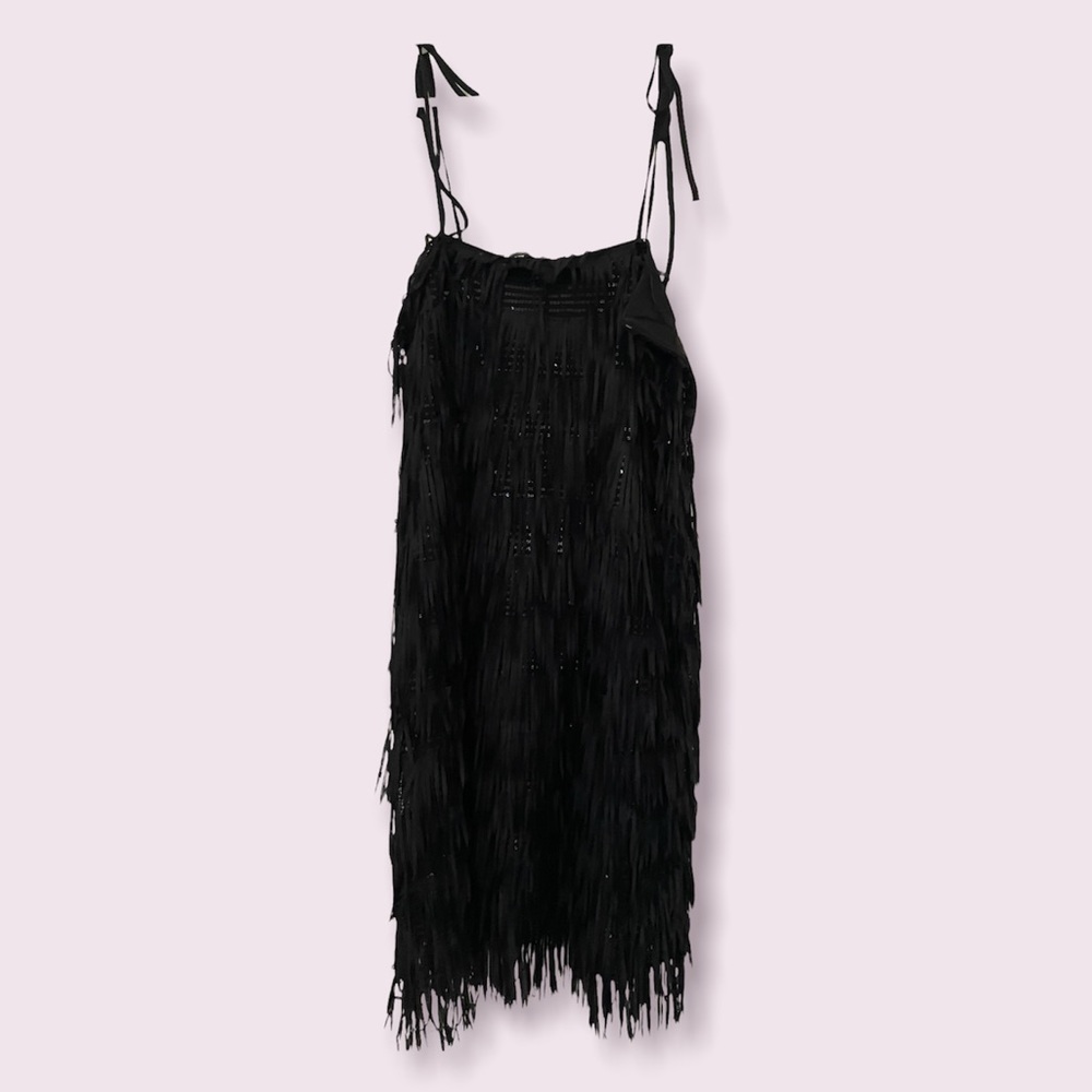 Flapper-like black Zara sequins dress. Size: L, Never worn.